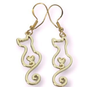 Kitty Cat Heart Dangling Earrings
